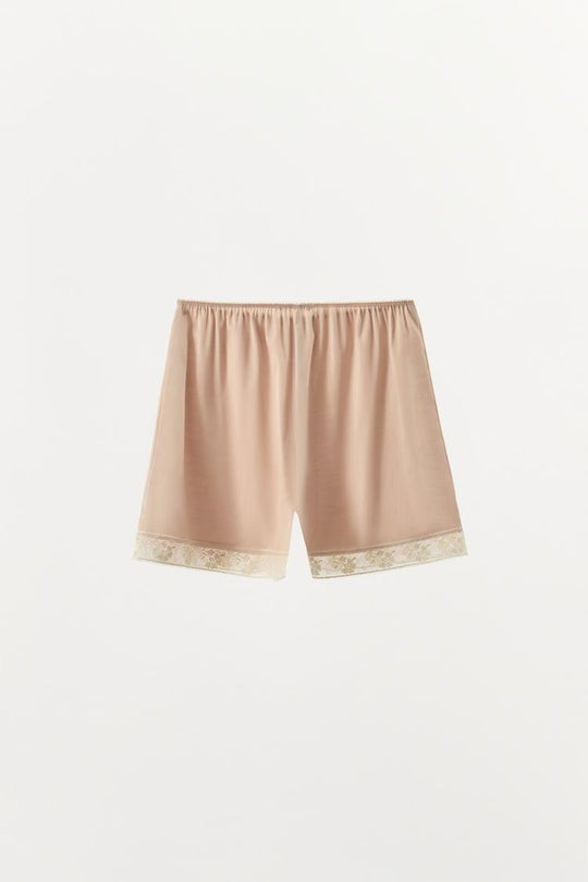 SHORT SATINÉ ET DENTELLE