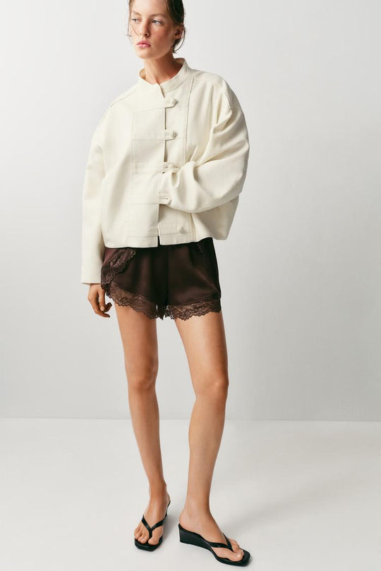 SHORT AVEC DENTELLE COMBINÉE