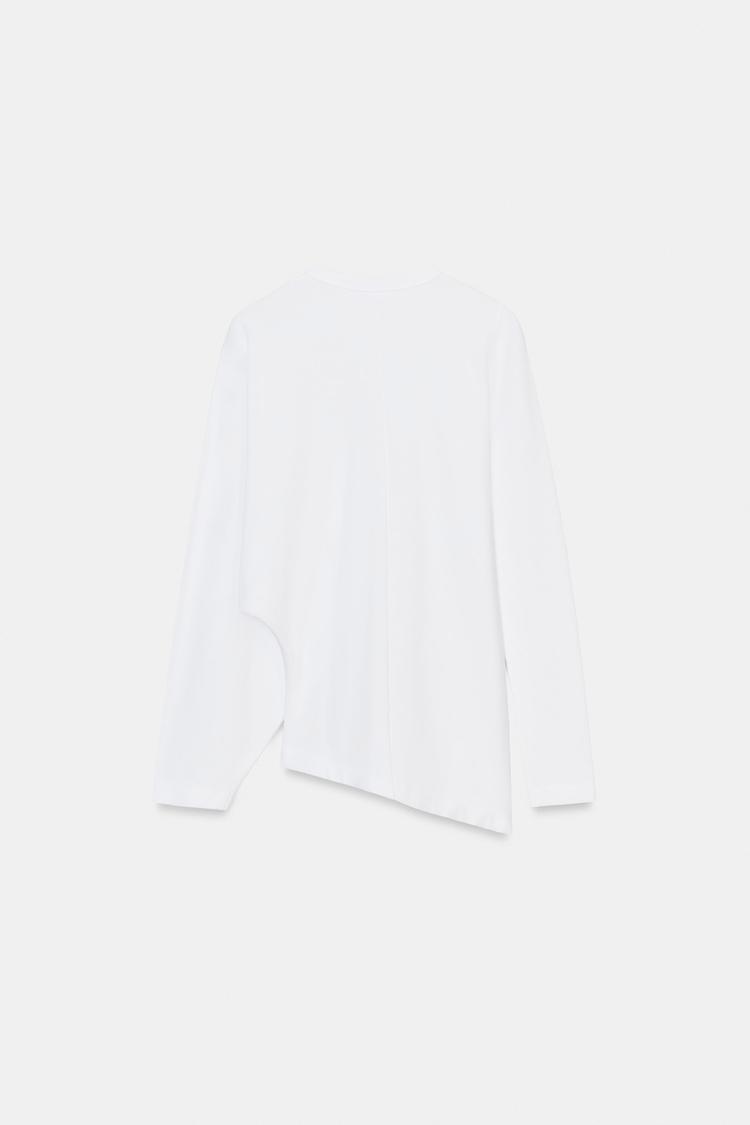 T-SHIRT ASYMÉTRIQUE À MANCHES LONGUES